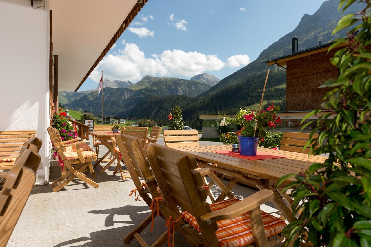 Gasthaus & Pension Alphorn Lech am Arlberg Exterior foto